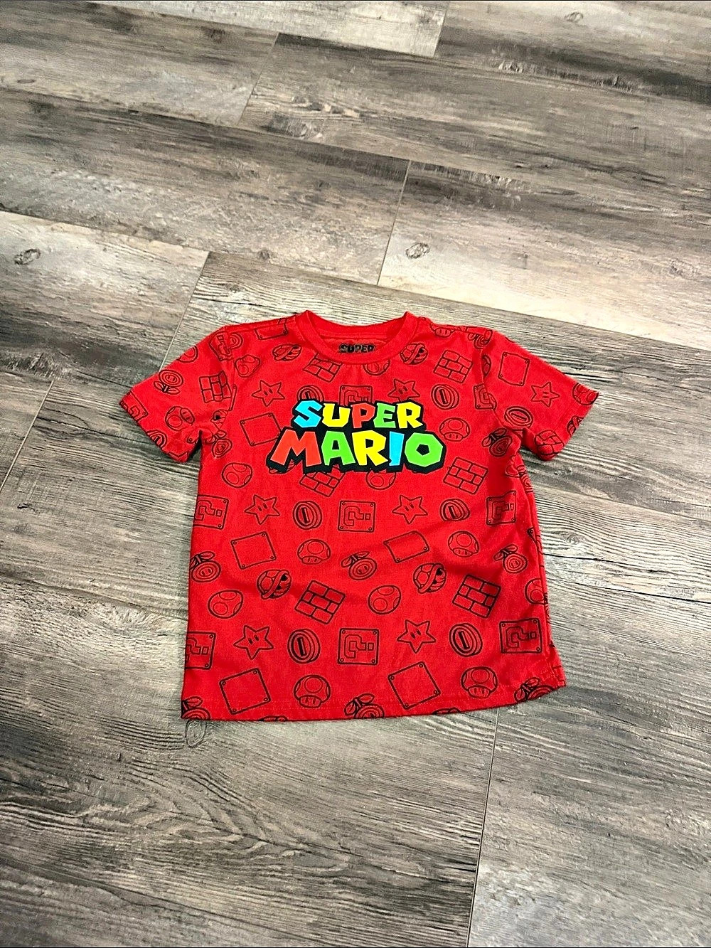 Super Mario Graphic Tee Boys Size 6 Red Like New